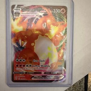 Charizard VMAX Pokémon Card